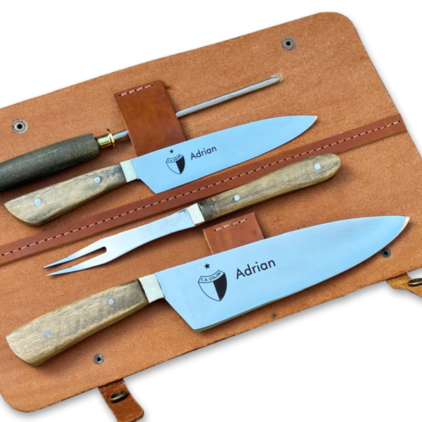 Estuche asador de cuero con 4 piezas mas grabado escudo y nombre