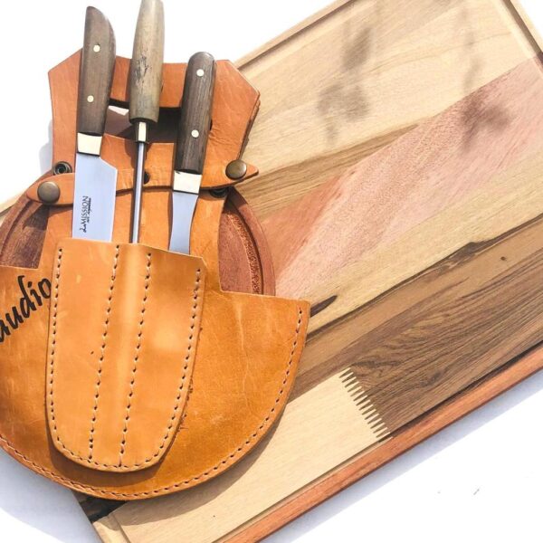 Portaplatos con juego triple + Tabla nativa con grabados
