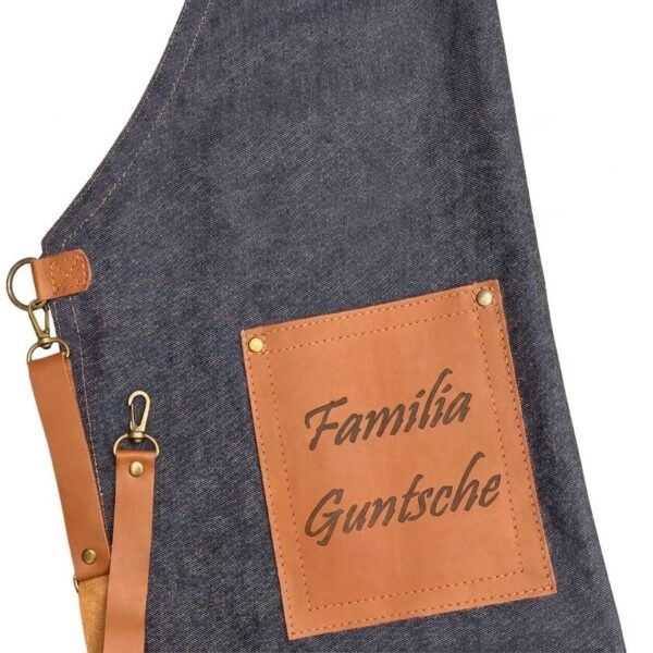 Delantal jeans grabado